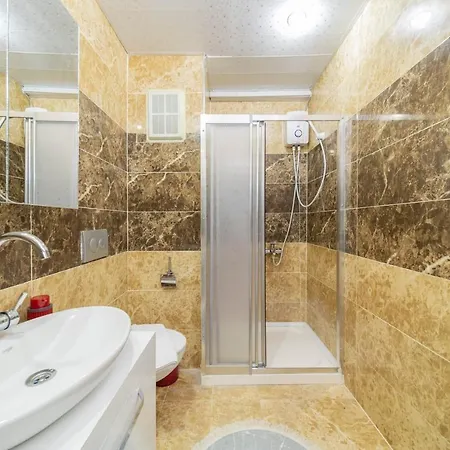 Endly Flat Close To Beach In Konyaslijk Daire *