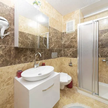Endly Flat Close To Beach In Konyaslijk Daire *